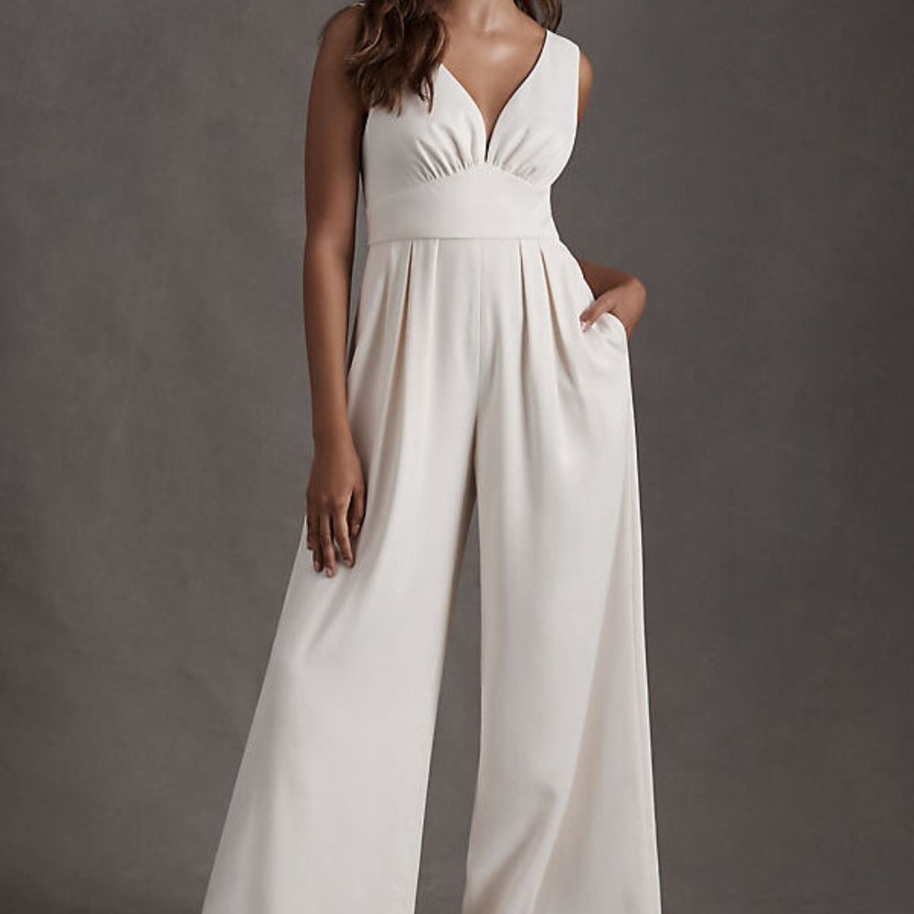 Sachin & Babi Connie V-neck Pleated Wide-leg Jumpsuit Size 6